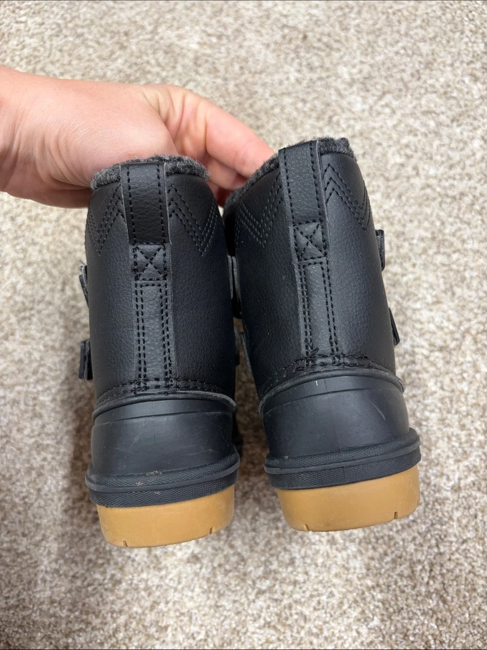 Cat & jack winter black snow boots size 6